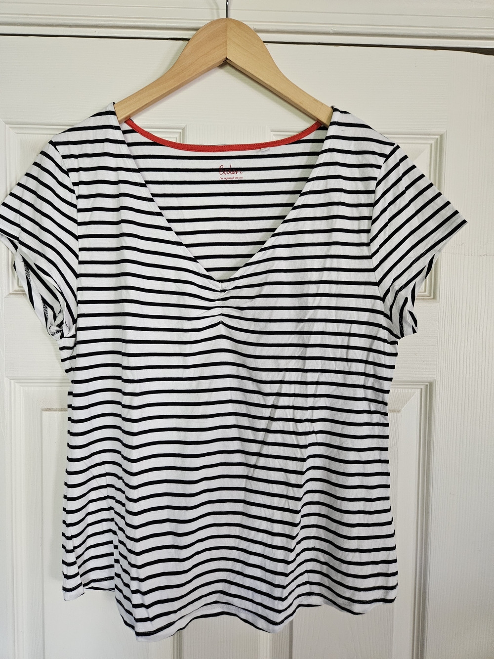 Boden Breton Nacy & White Striped V-Neck Tee